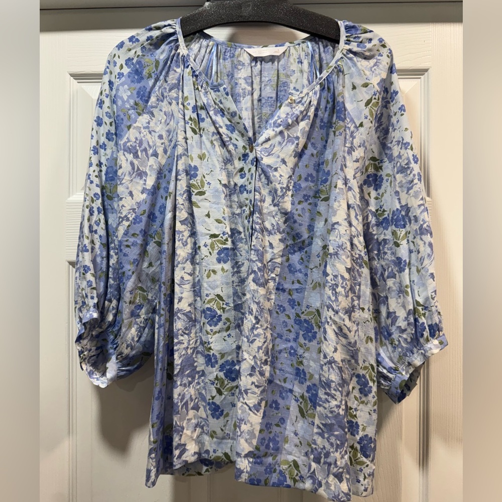 LC Lauren Conrad Blue and White Relaxed 3/4 Sleeve Blouse